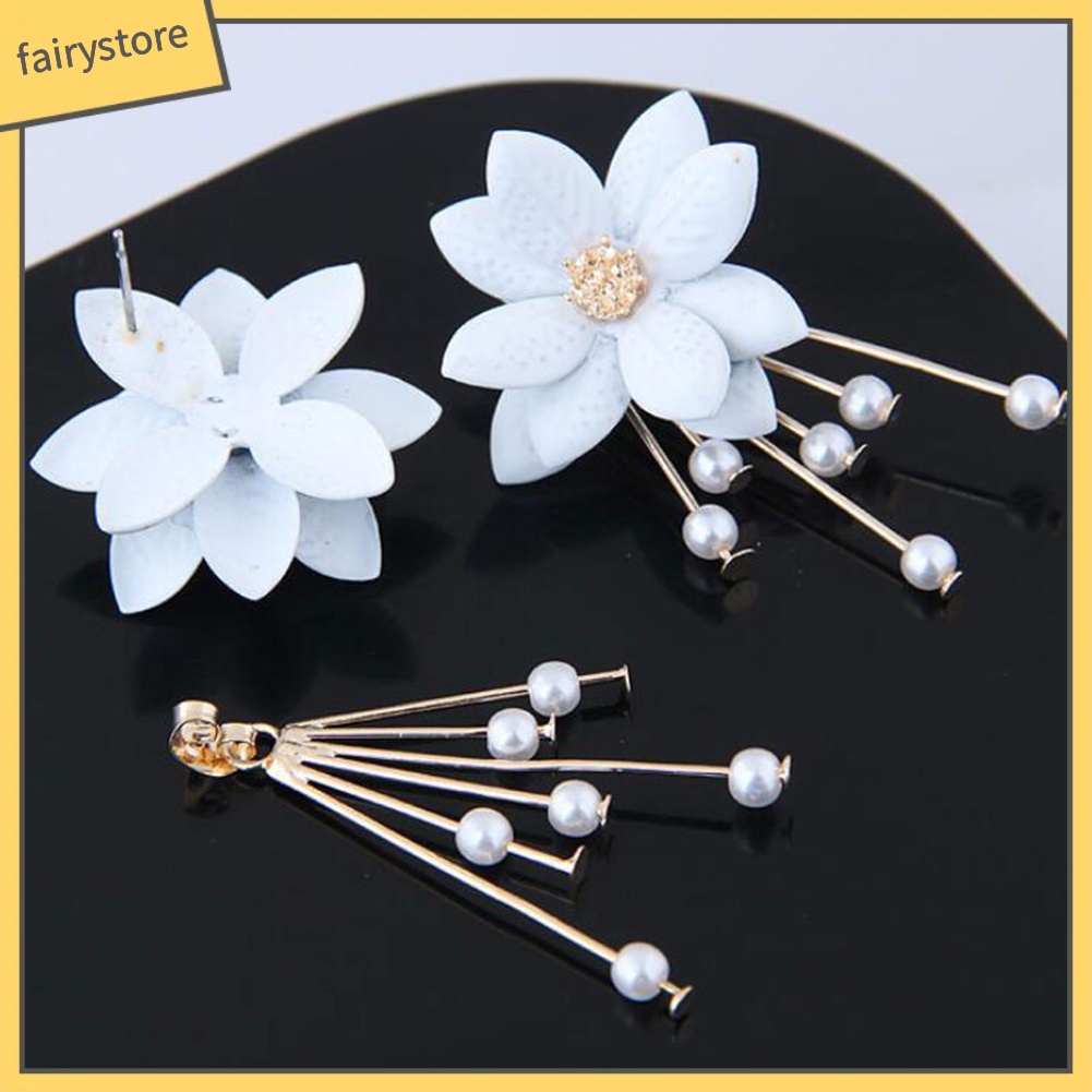 Bông Tai Hình Cánh Hoa Đính Ngọc Trai Giả Xinh Xắn