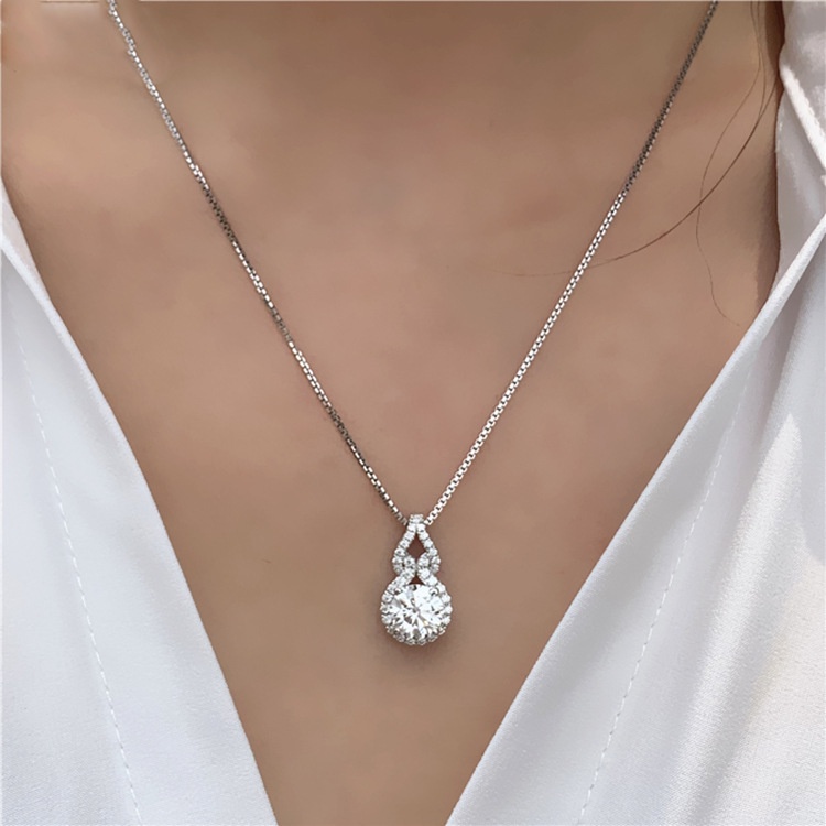 Dây Chuyền Mặt Tròn Bốn Vuốt Đính Kim Cương Thời Trang Nhập Khẩu Từ Moissanite-JHS2-P