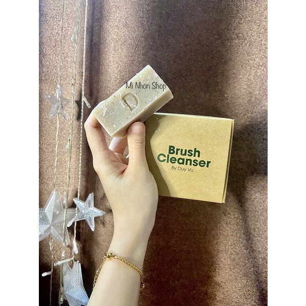 Xà phòng giặt cọ sạch đỉnh nhất đó giờ được rất nhiều makeup artist tin dùng.