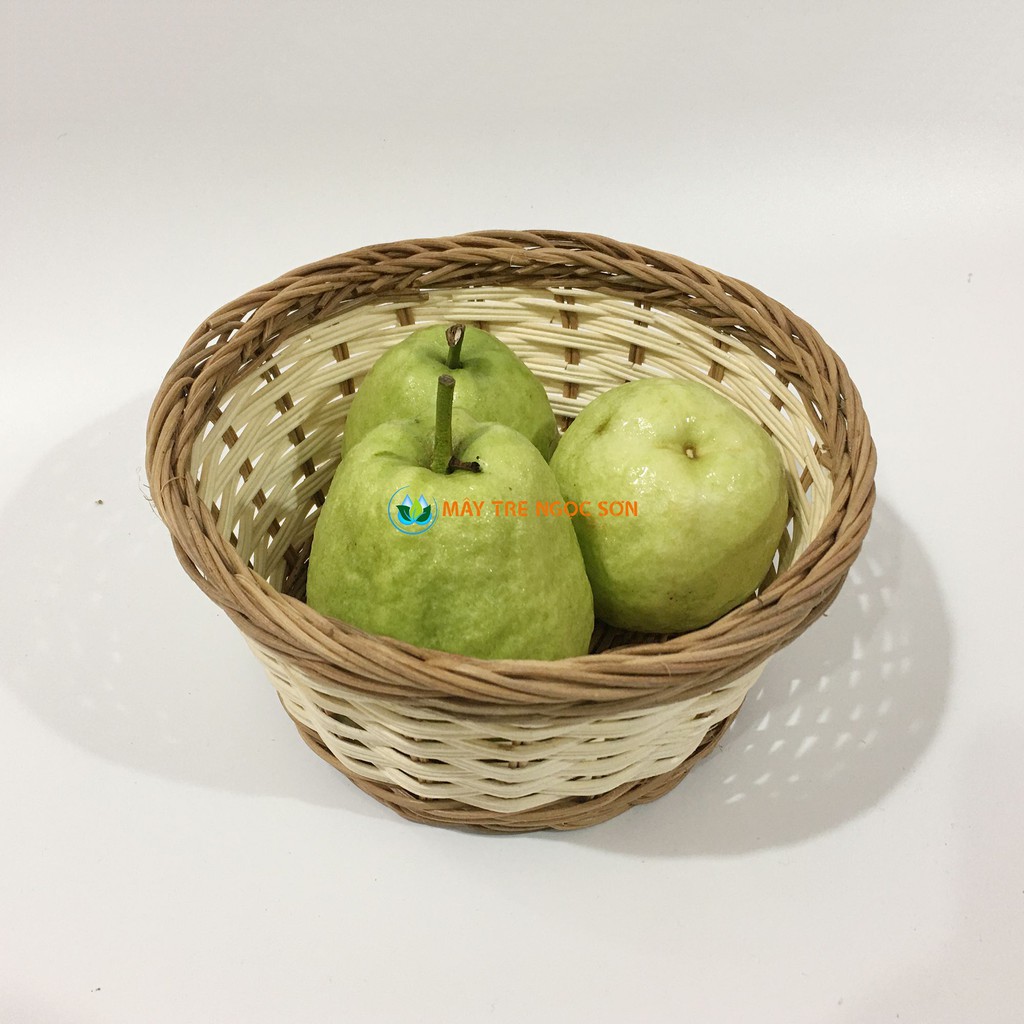 Bát mây đựng hoa quả