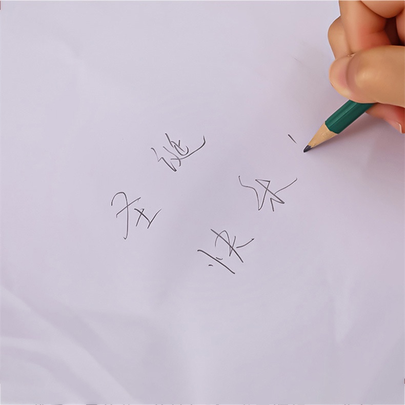 Hộp 6 Bút Chì Vẽ Hình Gấu Giáng Sinh