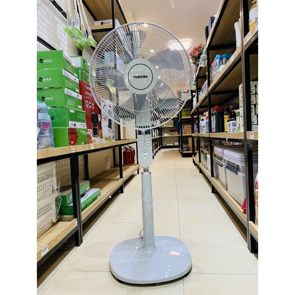 Quạt cây đứng Toshiba F-LSA20