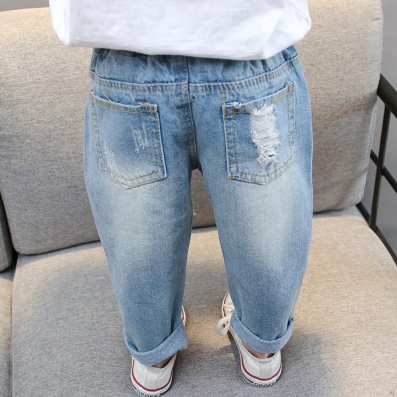 Quần jeans rách cho bé