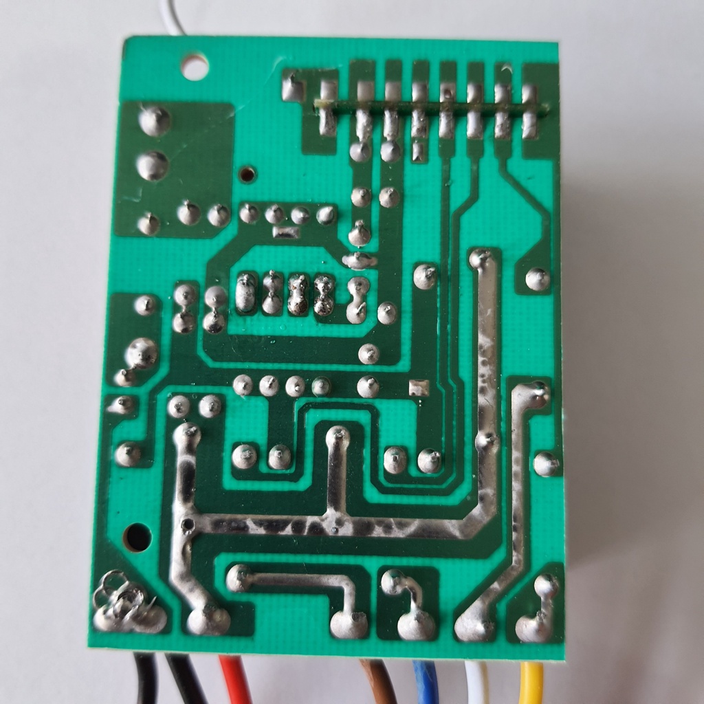 Bộ điều khiển từ xa 4 kênh 2 tay khiển LS-Electric tặng pin và đế treo điều khiển rf 4 cổng