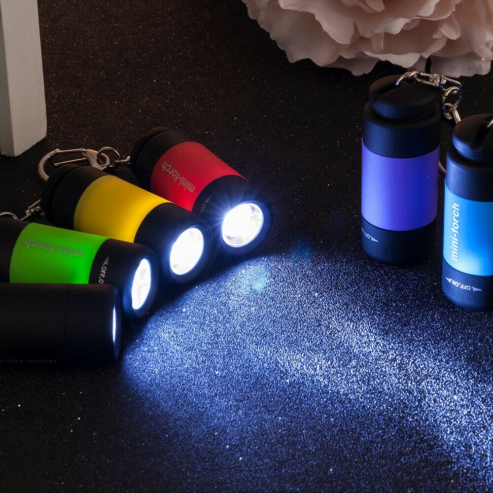 Đèn pin có móc chìa khóa nhỏ cổng sạc USB tiện lợi