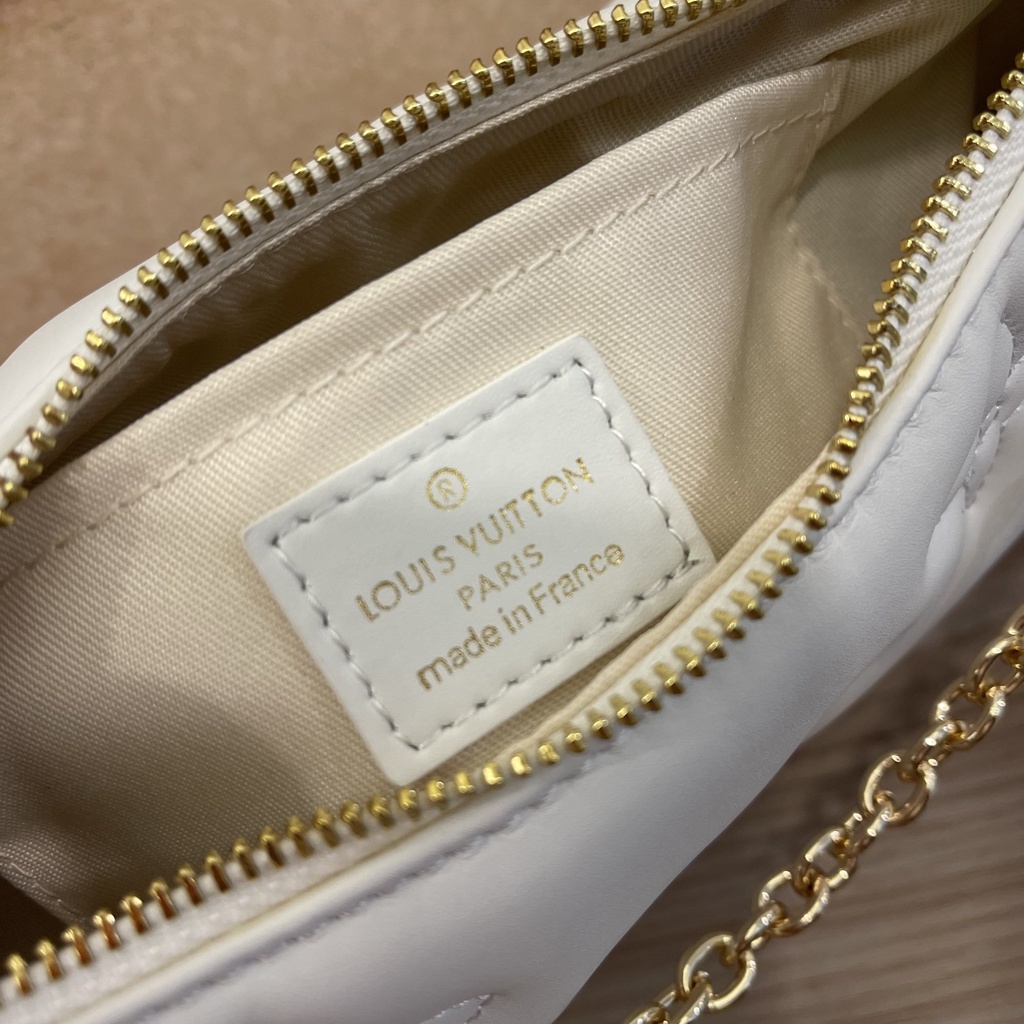 Túi Half Moon nữ da thật thời trang cao cấp Louis Vuitton LV thiết kế logo dập nổi, phong cách năng động