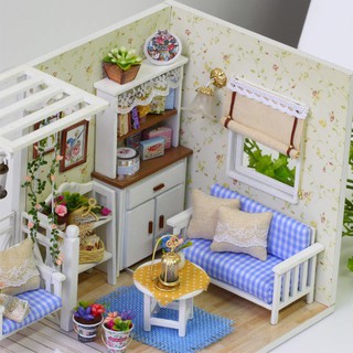 Nhà Búp Bê DIY - Kitten Dairy H013 ( Tặng kèm mica + keo )