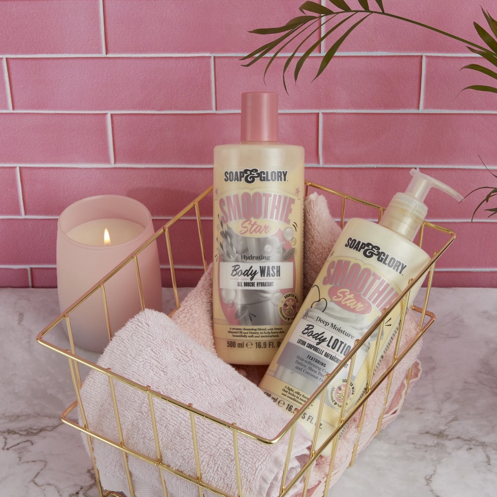 Sữa tắm Soap and Glory 500ml SMOOTHIE STAR Hydrating Body Wash dưỡng ẩm, trắng da hương vanila kem sữa