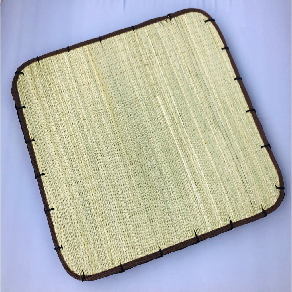 Tọa Cụ Chiếu Mút
