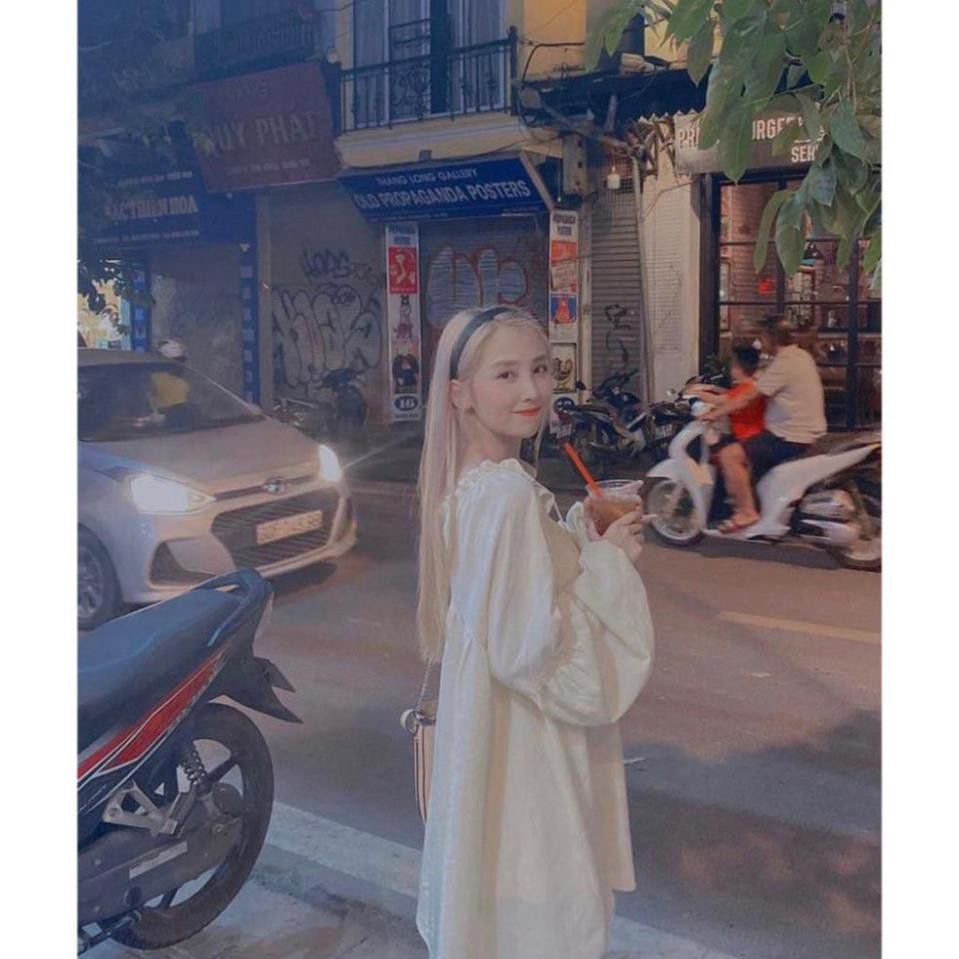 Váy BABYDOLL TRẮNG CỔ BÈO TAY BÍ Frozenhouse