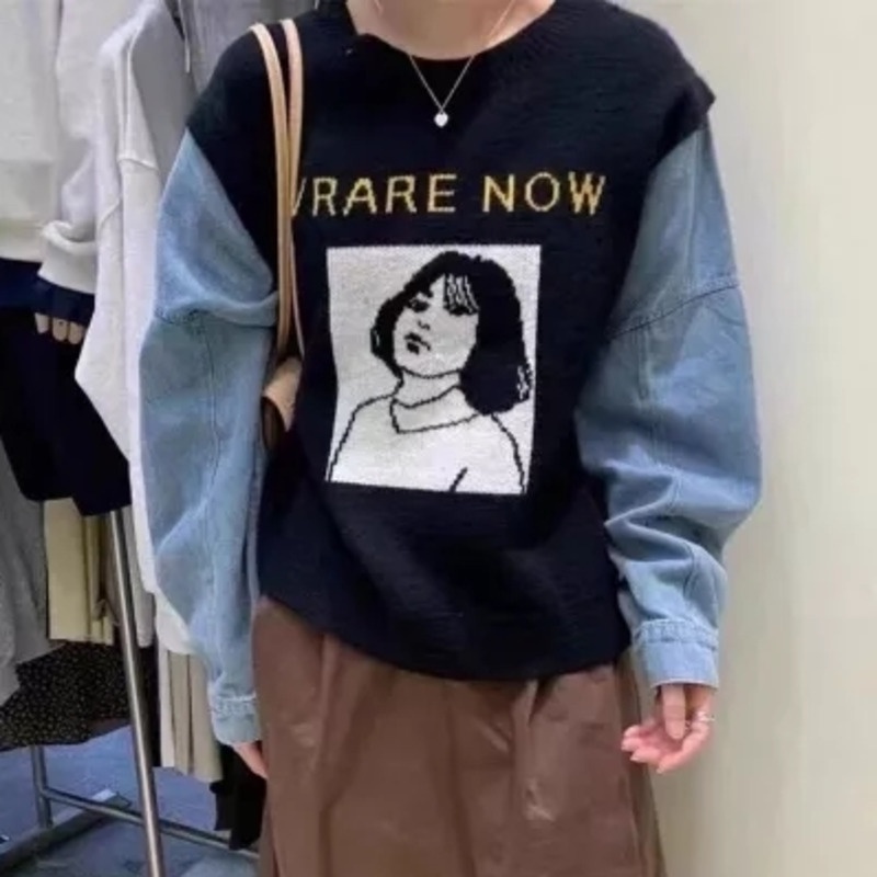 Áo sweater dệt kim dáng rộng phối vải denim thời trang