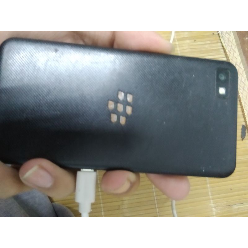 XÁC BLACKBERRY Z10
