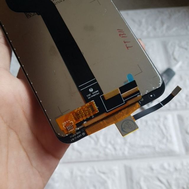 Combo Bộ Vỏ + Màn Hình Xiaomi Redmi 6 Pro/Mia 2 Lite Zin Hàng Cao Cấp Tặng 1 Tuýp Keo B-7000