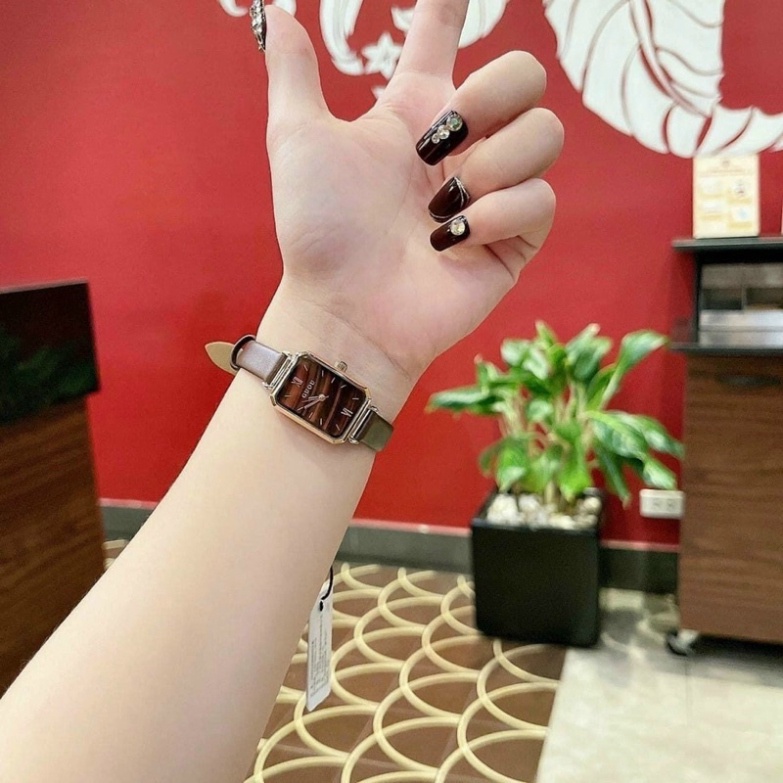 Đồng hồ nữ dây da mặt vuông G.u.o.u siêu xinh , da mềm bền