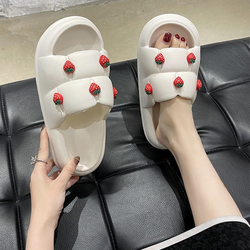 Dép nữ quai ngang đế bánh mì Chao gắn họa tiết hoa quả dâu đế siêu nhẹ