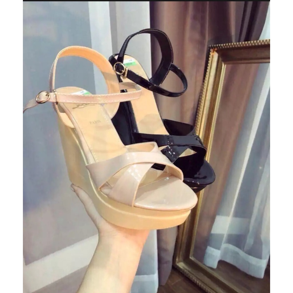 GIÀY SANDAL ĐẾ XUỒNG QUAI CHÉO CAO 12P✨✨✨