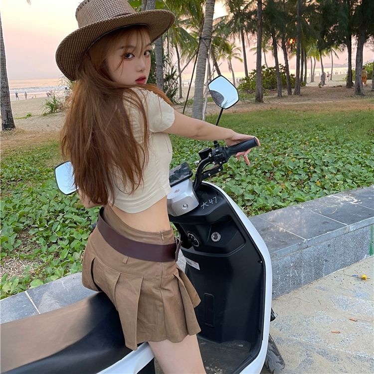 Women's suit skirt 2022 summer new Korean style sexy short shirt small pleated skirt two-piece suit
