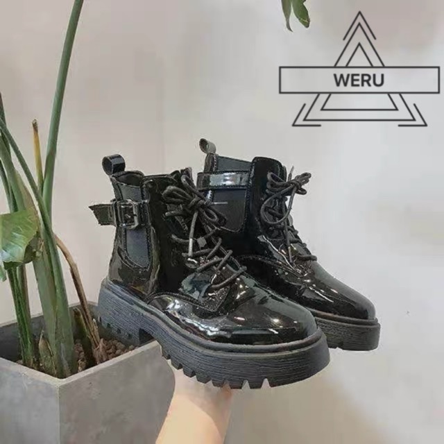 Boots da cao cổ nữ cài quai phần cổ giày
