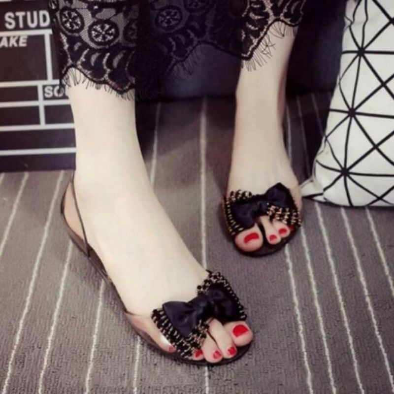 Giày búp bê nhựa trong suốt nơ đá