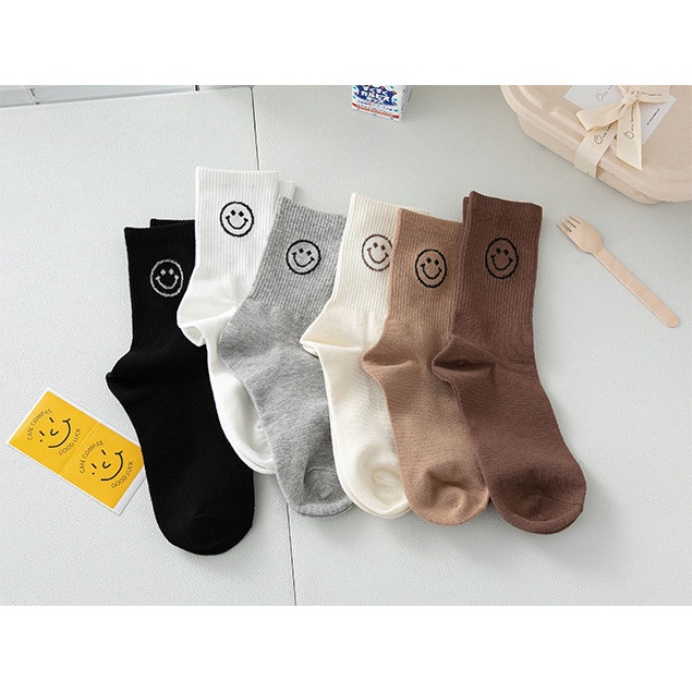 Vớ Mặt Cười cao cổ cho nữ phong cách Hàn Quốc siêu dễ thương và xinh xắn.