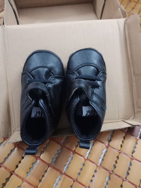 Giày tập đi cho bé