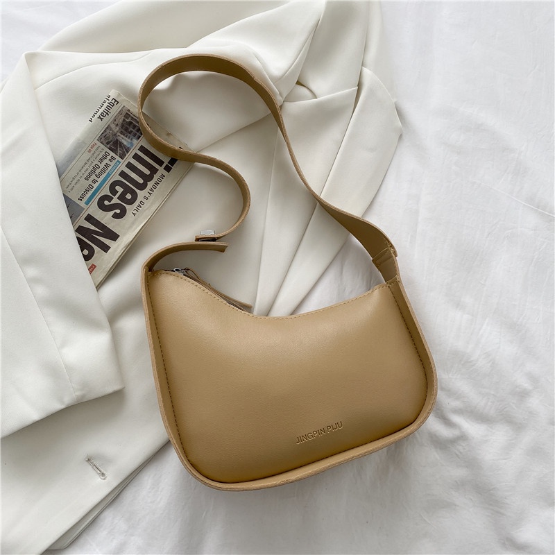 Túi Xách Đeo Vai Hình Bán Nguyệt Thiết Kế Đơn Giản Phong Cách Mới Mùa Xuân Cho Nữ 2022
