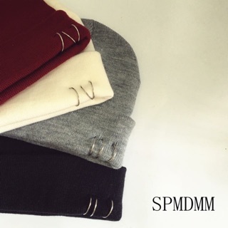 Mũ beanie khuyên tròn