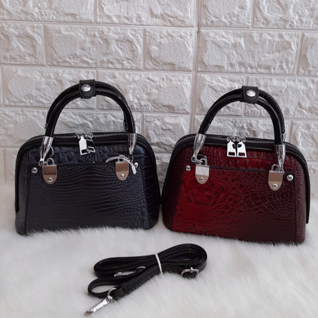 Túi dáng hến da rắn sz 21, M081031.