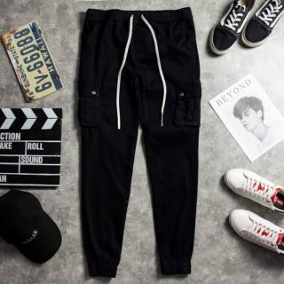 QUẦN KAKI TÚI HỘP CÓ NÚT