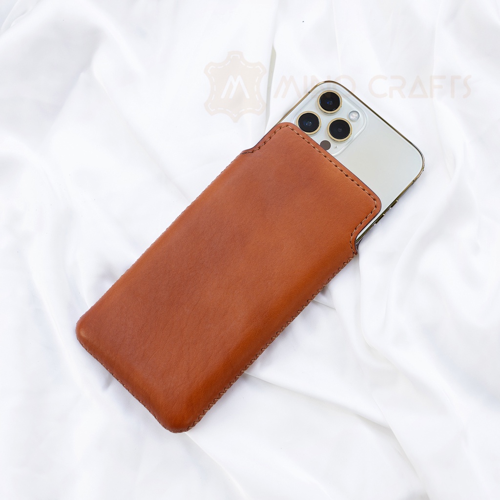 Bao da điện thoại thiết kế basic, màu sắc sang trọng toát lên thần thái của phái mạnh dùng cho Samsung Galaxy S21Ultra