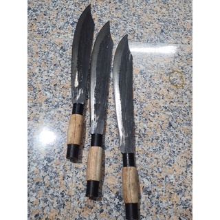 Cai chặt củi và nhánh cây