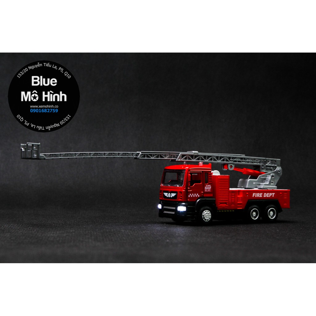 Xe mô hình cứu hỏa có thang đứng màu xám