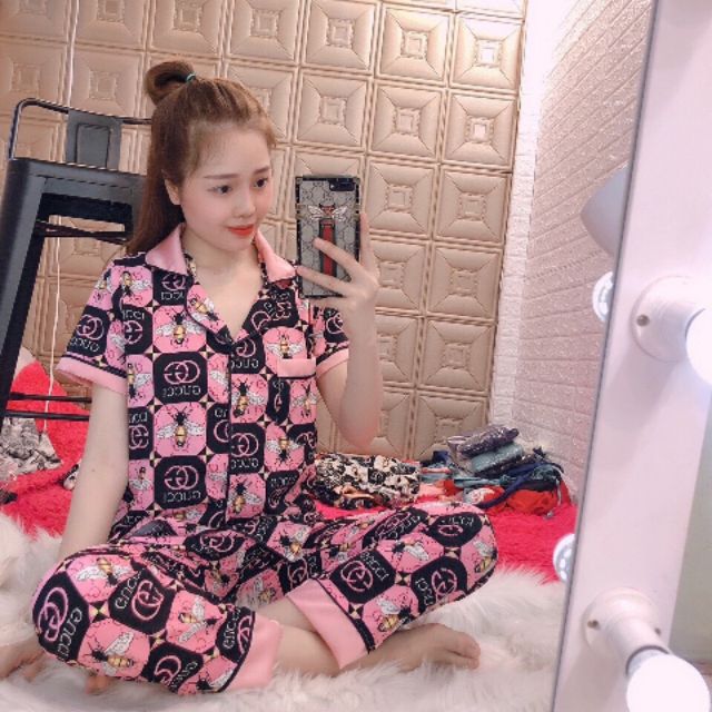 Khách đặt live 415k