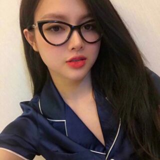 MẮT KÍNH THỜI TRANG TÚ HẢO