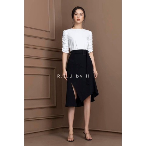 Chân váy đuôi cá có xẻ