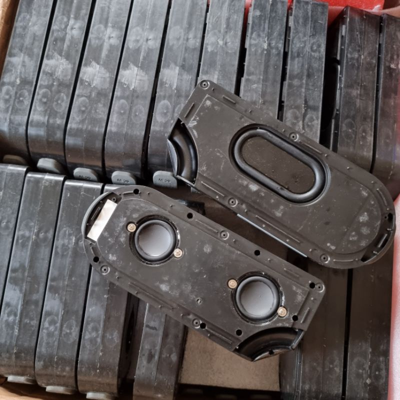 Loa nghe nhạc bluetooth 5w x5w chống nước