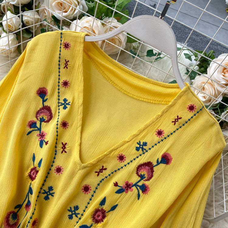 Váy boho maxi du lịch biển thêu hoa sắc nét