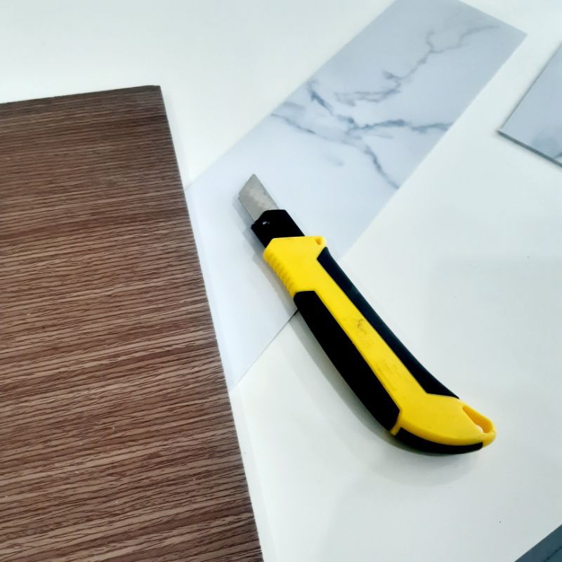 Tấm nhựa PVC ốp chân tường, dán tường, bóng sạch như gạch men, trang trí phòng, tặng băng dính 2 mặt cho đơn 20 sản phẩm