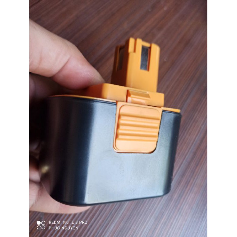 Vỏ pin thay thế national 12v để được 6cell