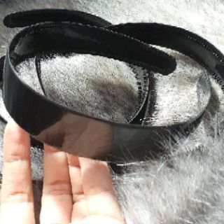 [Mã SKAMLTSM9 giảm 10% đơn 99K] Bờm nhựa dẻo màu đen