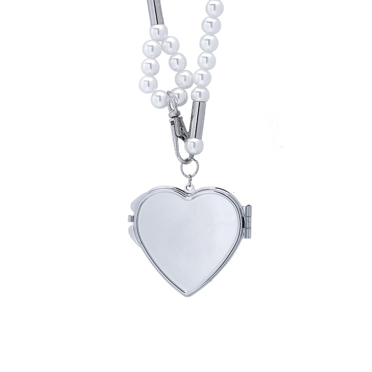 Dây đeo có thể là thắt lưng đính ngọc trai nhân tạo phong cách hiphop