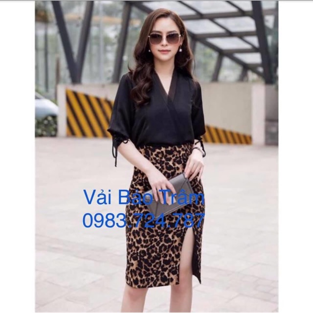 Chân váy beo xẻ đùi