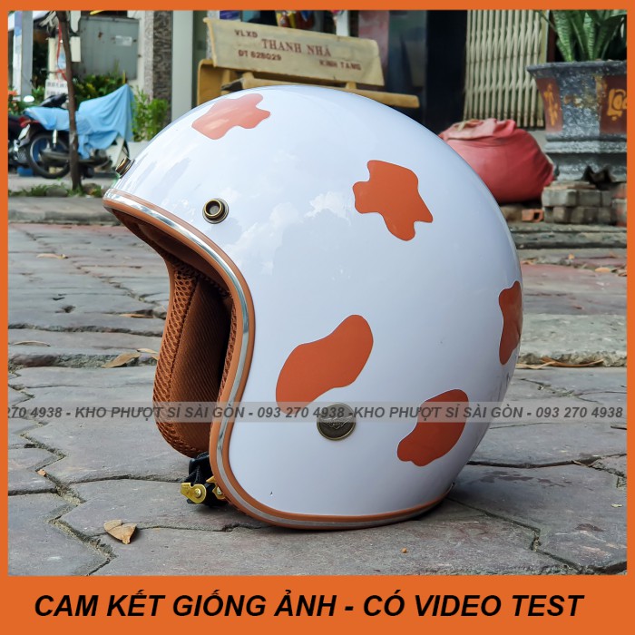 GIỐNG ẢNH -  Mũ nón bảo hiểm 3/4 trắng lót nâu dán hình dán sticker bò sữa nâu siêu cute - mũ 3/4 bò sữa đi phượt