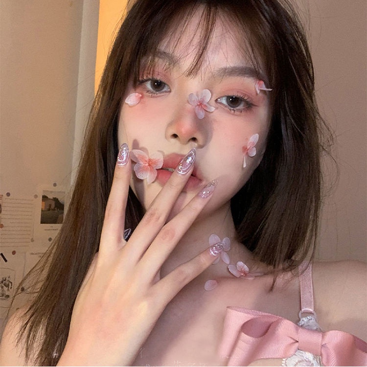 Miếng Dán Trang Trí Mặt Hình Cánh Bướm Độc Đáo