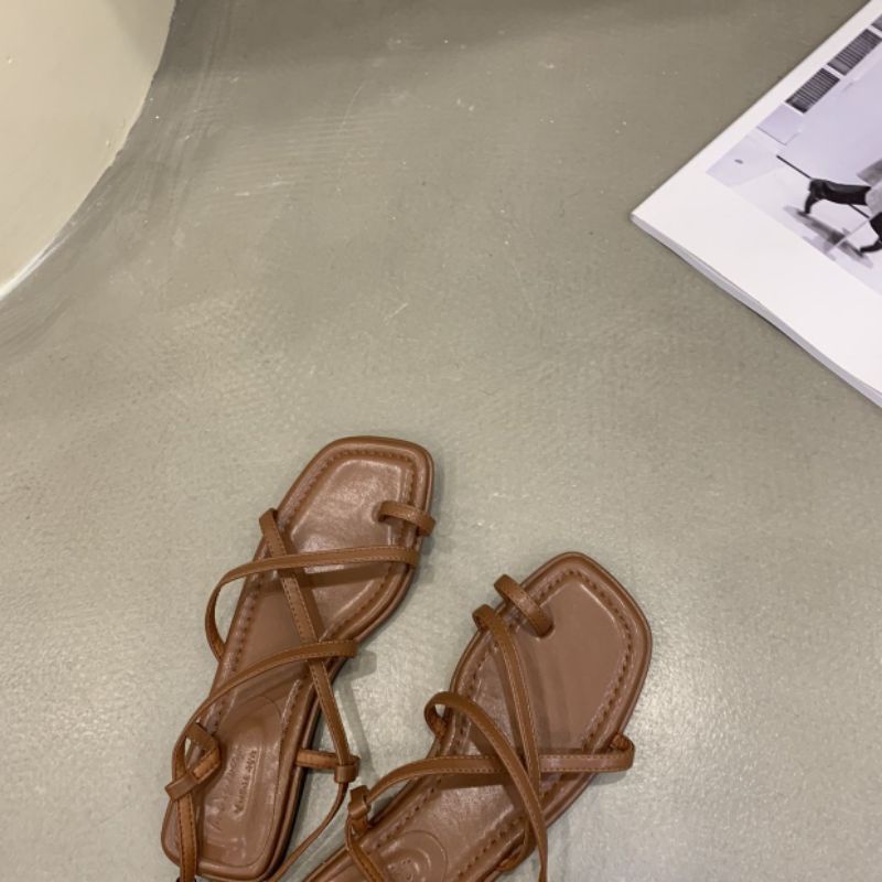 Dép sandal dây xỏ ngón phong cách Ulzzang