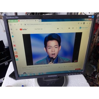 Màn hình 17in xước nhẹ trên màn