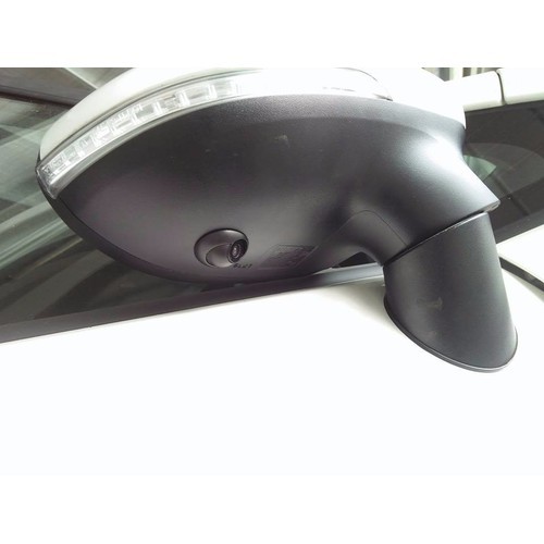 Camera tiến, camera gương, camera cạp lề dùng để quan sát điểm mù của xe ô tô | BigBuy360 - bigbuy360.vn