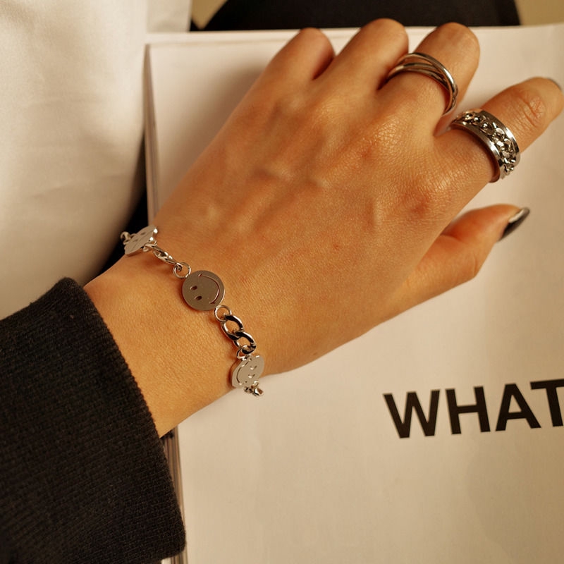 Vòng Tay Mặt Cười Đơn Giản Cá Tính 22158