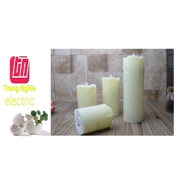 Nến điện tử  sáp màu kem, dạng cháy dở, lắc lư, cao 16cm, đường kính 5cm