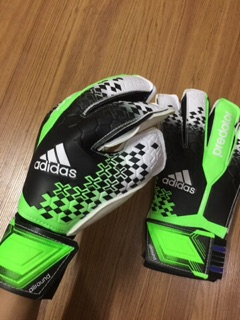 Găng Tay Thủ Môn Adidas Predator Mới 2015, 2016